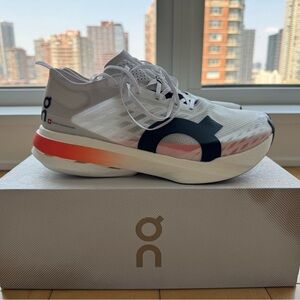 ON Cloudboom Strike, Men’s Shoe: Size 10